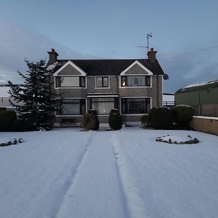 The Mournes View Farmhouse Нюкасъл Екстериор снимка